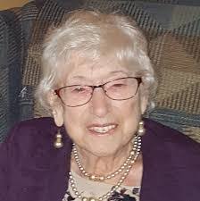 Claire Berube's Instagram, Twitter & Facebook