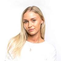 Fay Andrews's Instagram, Twitter & Facebook