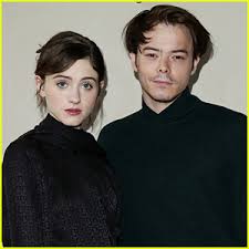 Where does charlie heaton live with his son? Charlie Heaton Makes Rare Comment About Girlfriend Natalia Dyer Charlie Heaton Natalia Dyer Just Jared