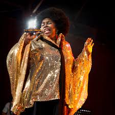 If you're looking for overall improvement across a wide variety of singing fundamentals and skills, then 30 day singer is the program for you. Betty Wright Soul Singer Who Mentored A New Generation Dies At 66 The New York Times