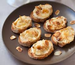 Nos Recettes De Toasts Pour Noel Idee Recette Noel Recette Repas Noel Idee Repas Noel