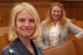 Sarah Holbrook's Instagram, Twitter & Facebook