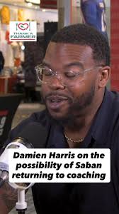 👀 Live look at Toomer's Corner after Alabama's win in Auburn: