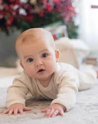 Tis the season (of being mom + dad) 🎄❤️