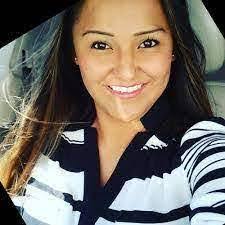 Emily Hejl's Instagram, Twitter & Facebook