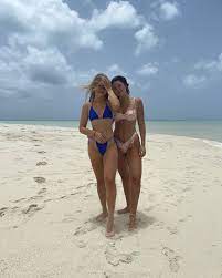 Jenna Warren's Feet << wikiFeet