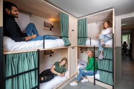 THE BEE HOSTEL, AMSTERDAM **