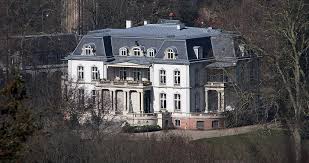 Das telefonbuch kann mit 26 adressen antworten! Palais Biron Baden Baden Wikipedia