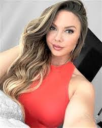 Crystal Summerlin's Instagram, Twitter & Facebook