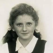 Amazon.com: Chain of Deception: An unforgettable saga of love and second  chances eBook : Kennedy, Bernardine: Kindle Store