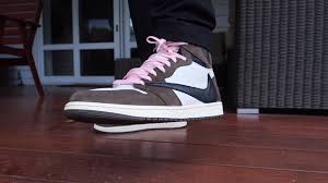 Air jordan 1 collection air jordans sneakers wallpaper jordan 1. Wallpaper Travis Scott Jordan 1 Pink Laces