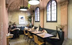 21 Gramm The Beautiful Cafe In A Former Chapel In Neukolln Iheartberlin De Cafe Beautiful Chapel