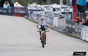 A procession which ended with tom pidcock grabbing a union jack flag from someone on the finishing straight and holding it aloft as he crossed the finish line and took gold. Tom Pidcock S Bmc Fourstroke At The Nove Mesto World Cup