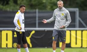 Kabar itu mereka sebarkan setelah malen menjalani tes medis di bad ragaz, swiss yang menjadi lokasi latihan pramusim dortmund. Qgpfzrghzfyl8m