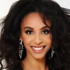 Dejah Davis's Instagram, Twitter & Facebook