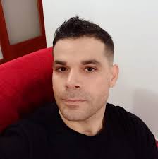 Willem Dafoe kisses his newly unveiled star