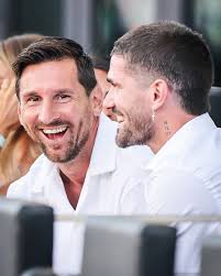 Messi and De Paul in happy mood. 😊 Just look at De Paul's tattoo 👀  18/12/22 🏆🇦🇷💙