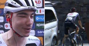 Juan Ayuso odstúpil z Giro d'Italia. Posledné dni sa trápil a poštípala ho  včela