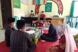 Sedikit tips untuk calon pengantin: Pasangan Pengantin Musi Banyuasin Pilih Gelar Akad Nikah Di Kua Antara News