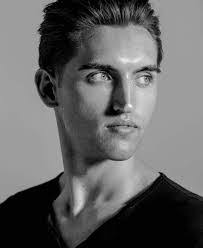 Niko Nelson's Instagram, Twitter & Facebook