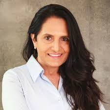 Becky Sandefur's Instagram, Twitter & Facebook