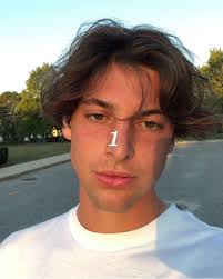 Miss Zarbruh 1 The Invitation Middle Part Hairstyles Men Boys Long Hairstyles Boy Hairstyles