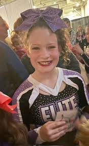 Kara Cantwell's Instagram, Twitter & Facebook