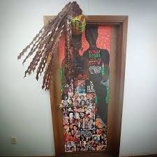 Plates, table covers, and napkins all feature the logo and colors of your favorite nfl team. 25 Awesome Teachers That Decorated Their Classroom Doors For Black History Month Bored Panda