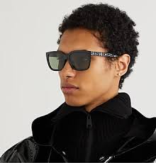 Shop vintage and contemporary balenciaga sunglasses from top fashion boutiques around the world. Men S Balenciaga Sunglasses Shop Now Up To 50 Stylight