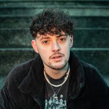 1001Tracklists Spotlight: MAGNUS Celebrates 'Take Me Back'