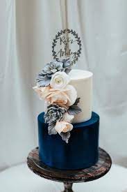 Pin By Cansu Gerceker On 2020 Nin En Guzel Pastalari In 2020 Winter Wedding Cake Blue Wedding Decorations Wedding Cakes Blue