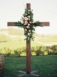Zenith Vineyard Oregon Wedding Destination Wedding Blog Honeymoon Travel Trendy Bride Backyard Wedding Ceremony Wedding Ceremony Flowers Backyard Wedding