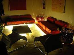 Per l'acquisto di mobili a basso costo iniziamo a parlare di ikea, il marchio svedese che ha fatto conoscere il suo stile in ben 44 paesi con 338 punti vendita e porta, oltre, allo stile di arredamento semplice, vario e emmerre è la soluzione ideale per trovare mobili basso costo stile made in italy. Arredare Casa A Poco Prezzo Foto Design Mag