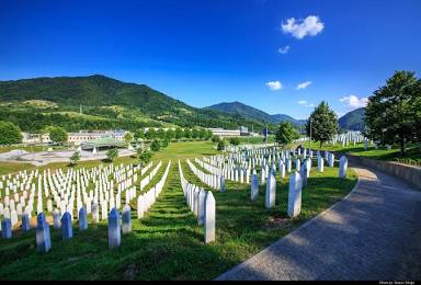Il cimitero memoriale di Potočari, AI generated