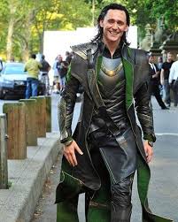 Avengers star tom hiddleston cast in the muppets again. Pin On Loki