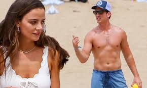 Model sperry shared a series of snaps from the wedding on her instagram account. Miles Teller And Keleigh Sperry Enjoy Beach In Hawaii For Wedding As Taylor Swift Sends Sweet Note Daily Mail Online