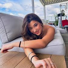 Sara Esposito - YouTube