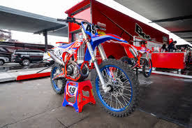 アナル セーラー服 性転換.