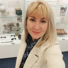 ⚠️ Milí priatelia, pripravili sme pre vás súťaž. V piatok 21.12. vyberieme  jedného z vás, kto vyhrá 20€ konzumné v Maribe (držitelia Našej karty  #nasakarta až 40€). 😉 Podmienky súťaže: 1) Zdieľajte