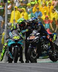 Valentino rossi and casey stoner. Valentino Rossi Valeyellow46 Twitter