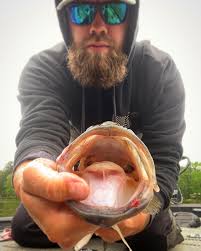 Ryan Bench (@tinyboatfishing) • Instagram photos and videos