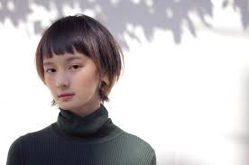hironori okadaさんはinstagramを利用しています イヤリング は 地味にスゴイ 石原さとみ とお揃いだよ マッシュウルフ ドライver チーク と リップ はオレンジで マ short hair styles hair styles hairstyle