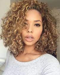 Frisuren 2020 Hochzeitsfrisuren Nageldesign 2020 Kurze Frisuren Beautiful Curly Hair Curly Hair Styles Curly Hair Styles Naturally