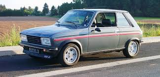 Listen to the most popular podcasts on iheartradio! Saint Lo Manche Une Peugeot 104 Controlee A Une Vitesse Impossible