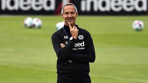 Seit 2018 ist er cheftrainer von eintracht frankfurt. Frankfurts Hutter Und Das Grunwalderstadion Sonntagvormittag Fruhschoppenpartie Kicker