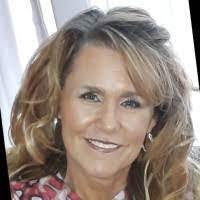 Jennifer Antonson's Instagram, Twitter & Facebook