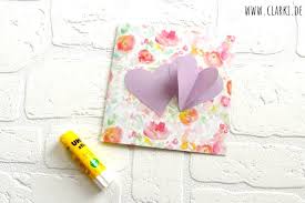 Papierherzengirlande { diy } für den., basteln mit papier pop up karten selber machen: 3d Muttertagskarte Mit Herzen Aus Papier Basteln