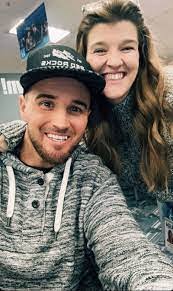 Kari Rea's Instagram, Twitter & Facebook