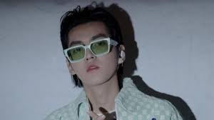Born 6 november 1990), known professionally as kris wu, is a chinese canadian actor, rapper, singer, record producer, and model. 6 Fakta Temuan Polisi Terkait Kasus Pelecehan Seksual Kris Wu
