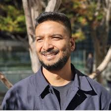 This is a data science job killer... 90% of data scientists are overlooking  what will really get them their next job or that next promotion... It's web  apps. That's right. It's not